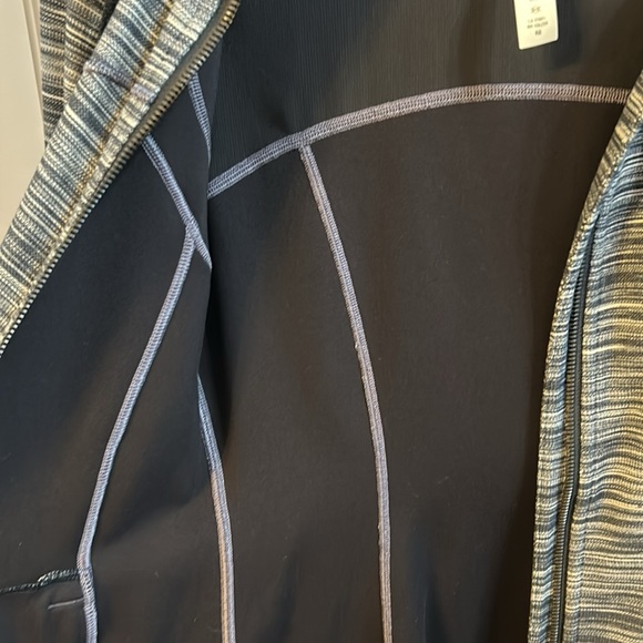 Like New! Lululemon Zip Up Performance Jacket, Black Striped - Picture 7 of 7